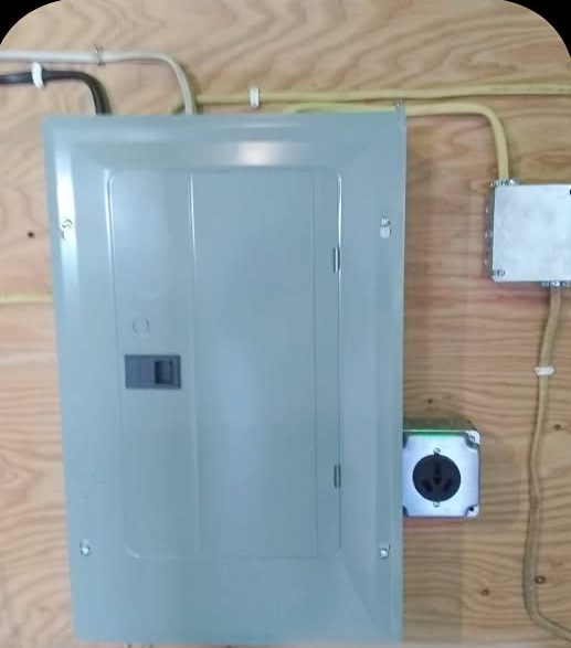 Clean new electrical panel and 240-volt outlet after upgrade by Mountain City Electric